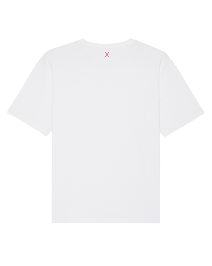 Weißes T-Shirt (Rückseite). Mittig, direkt unter dem Nackensaum ist das ikonische Extra "X" in rot.