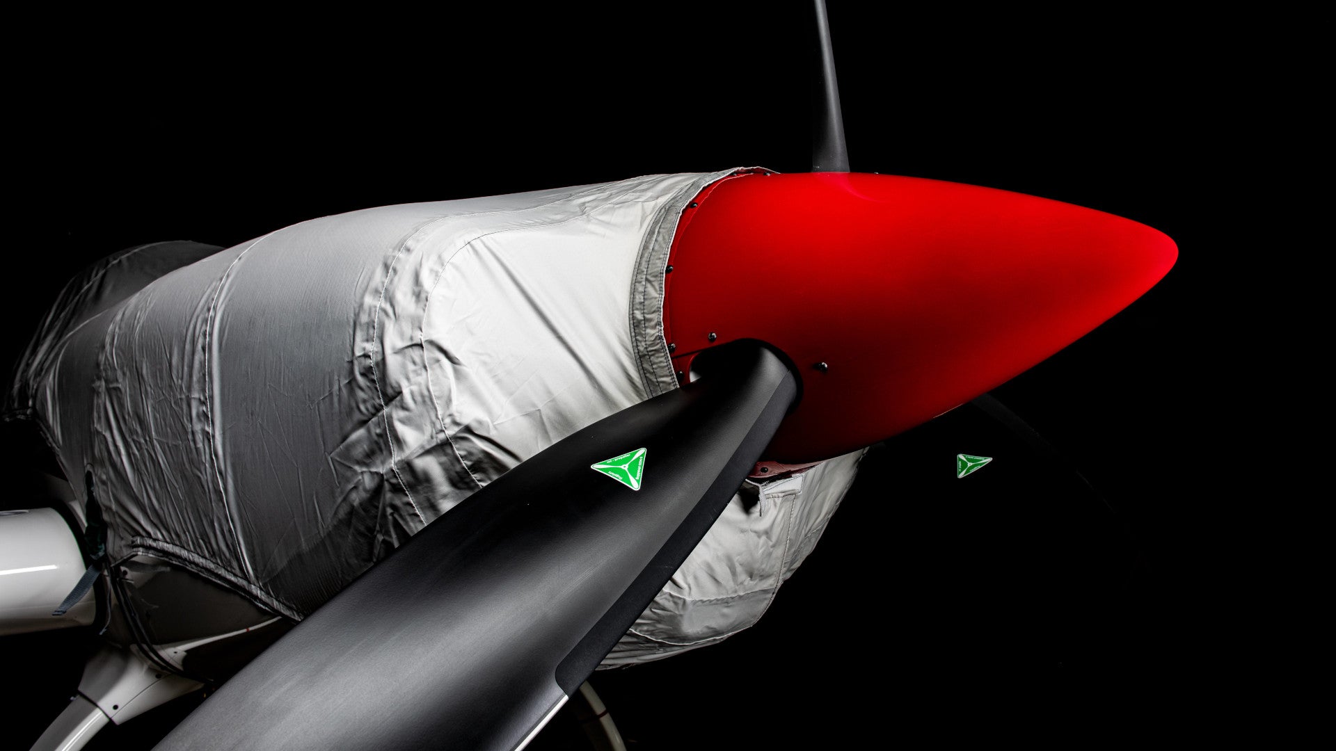Produktbild des Extra NG Canopy Covers. Angelegt an der Extra NG - seitliche Perspektive.